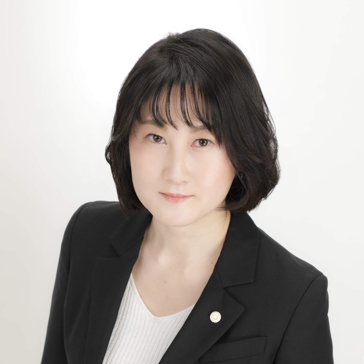 行政書士 須郷 愛梨